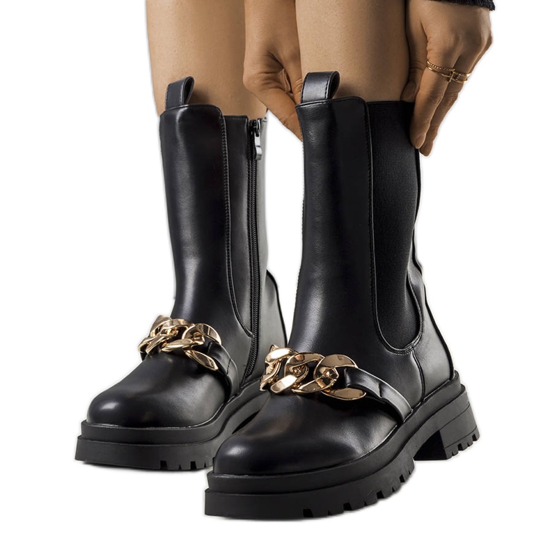 Svarta isolerade stövlar från Vladim