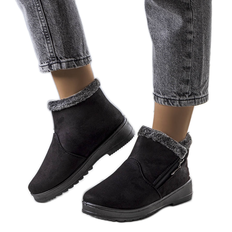 Svarta isolerade snöstövlar med päls från Wren