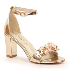 Damsandaler på en spegelstolpe med gyllene pärlor Sabatina B185-2