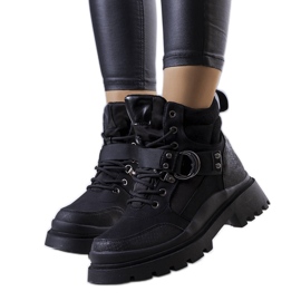 PA1 Svarta isolerade stövlar från Zakira