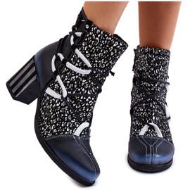 Högklackat läder för kvinnor Maciejka 05605-01 Svart och vit