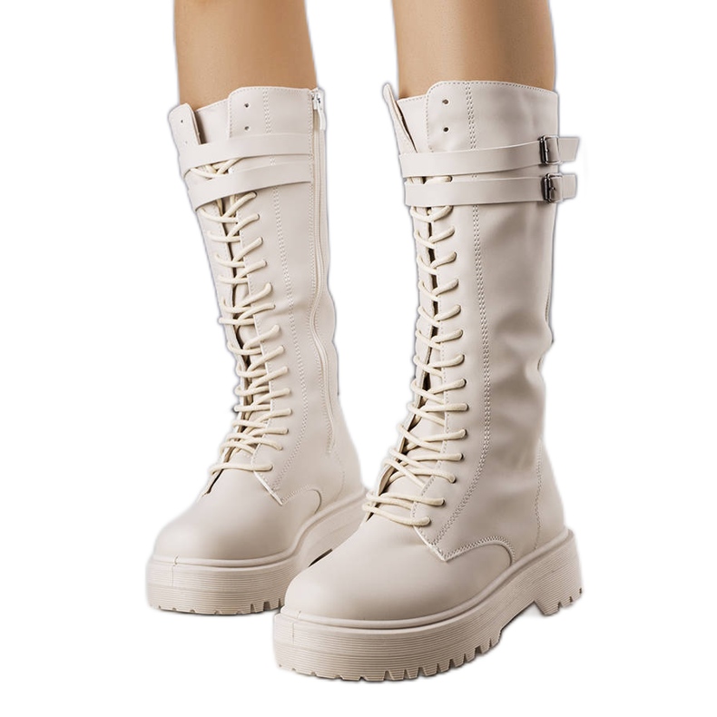 BM Beiga höga stövlar från Christopher beige