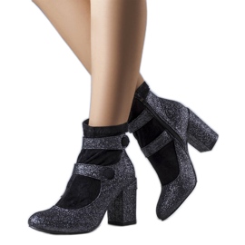 Orlando svarta brokadstövlar