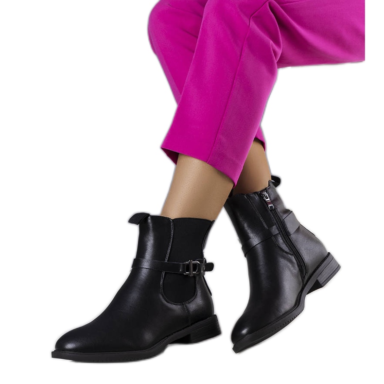 Svarta isolerade stövlar från Marisi