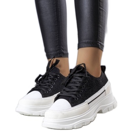 Svarta sneakers med hög sula från Callani