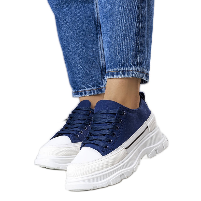 Marinblå sneakers med hög plattform från Lavaris