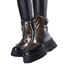 BM Giovanni guldquiltade snöstövlar gyllene