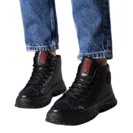 Svarta isolerade sneakers Big Star GG274537 906