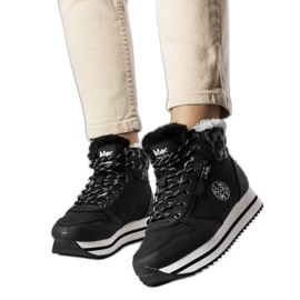 Svarta isolerade stövlar LCJ-22-31-1448L Lee Cooper