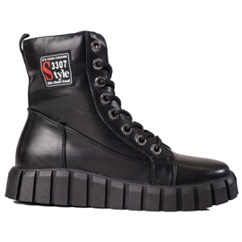 W. Potocki Kvinnliga arbetare på Shelovet-plattformen svart