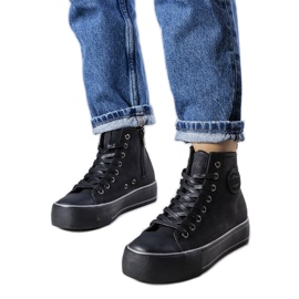 Svarta isolerade sneakers Big Star KK274173