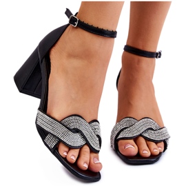 PA1 Lågklackade sandaler med strass Svart Monra