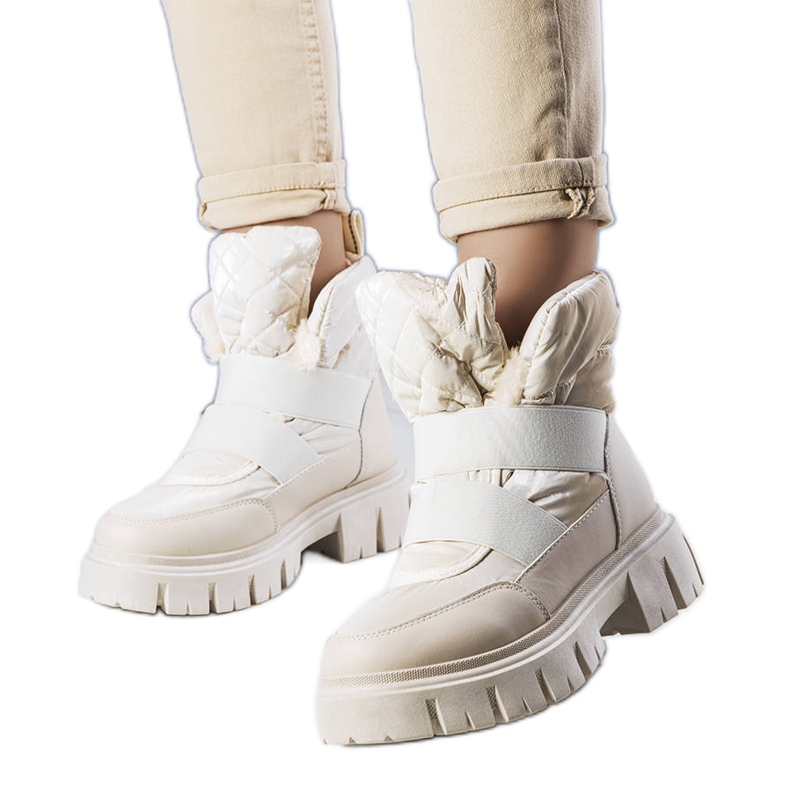 Beige isolerade slip-on snöstövlar från Francisco