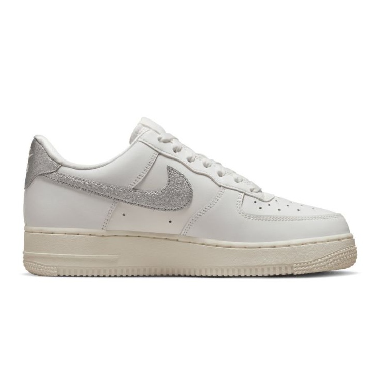 Nike Air Force 1 '07 Skor W DQ7569-100 vit