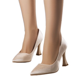 BM Otto beige timglasklackpumps