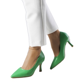 BM Gröna lågklackade pumps från Jayda