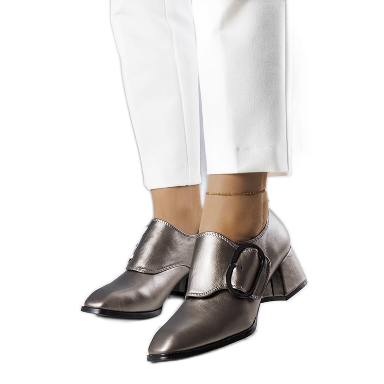 PA1 Grå pumps från Ailani silver-