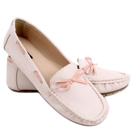 Klassiska Kamila Beige loafers för damer