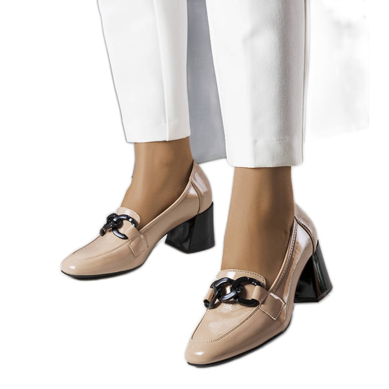 BM Teresa pumps i beige lack