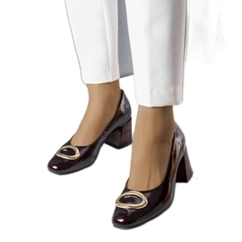 BM Vinröda lackpumps från Kathleen