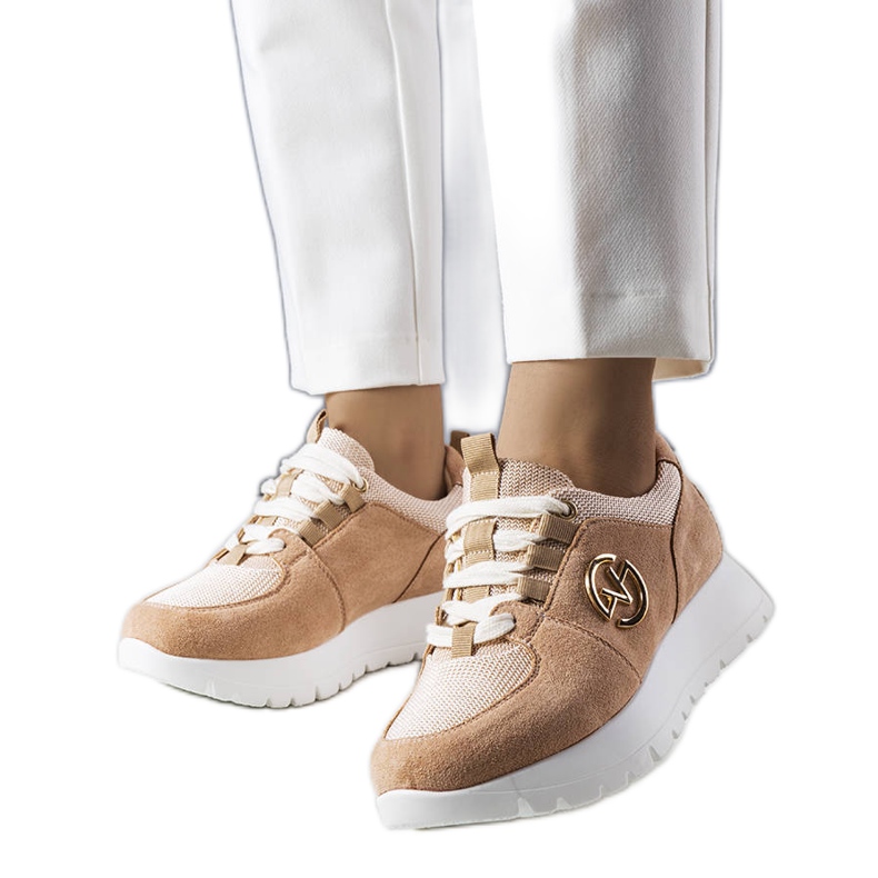 Beiga platåsneakers från Kristine beige