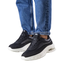 Courtne svarta sneakers