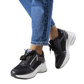 Svarta wedge sneakers från Stacey