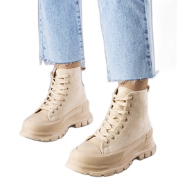 BM Beige high platform sneakers från Gertrude