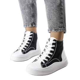 Svarta platåsneakers från Terri