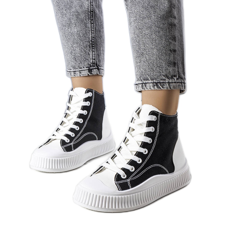 Svarta platåsneakers från Terri