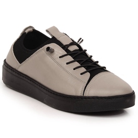 Lätt läder slip-on damskor beige T.Sokolski W22-351