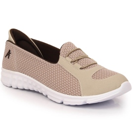 Bekväma beige slip-on sportskor från Artiker 50C1167