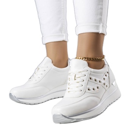 PA1 Vita sneakers med tjock sula från Mely