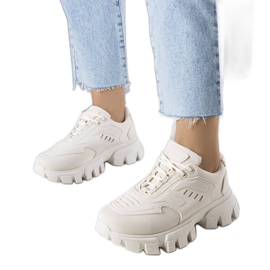 Beige sneakers på massiv sula från Inez