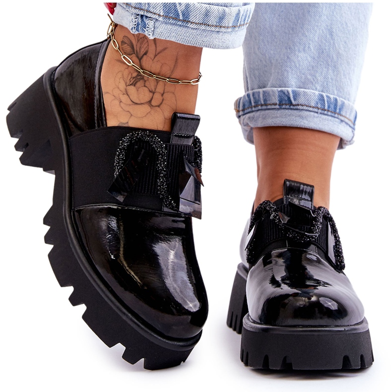 S.Barski Lackade Brogues Med Ornament Svart Keily