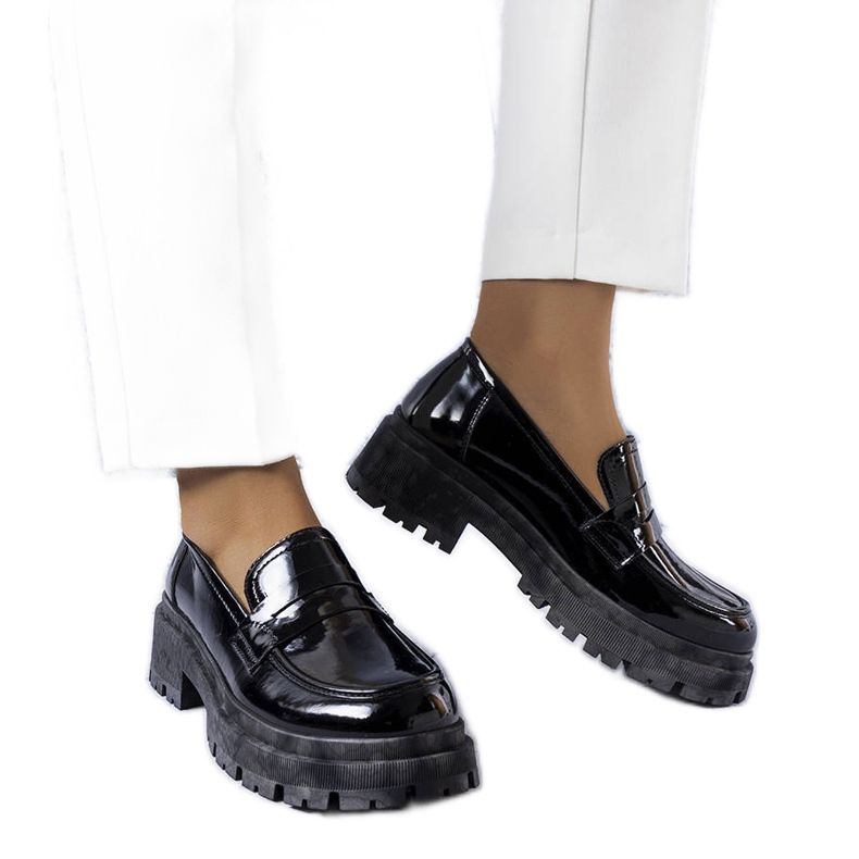 Seastar Svartlackade pumps från Phaneuf