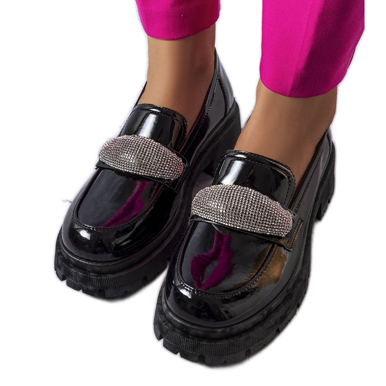 Svartlackade brogues med cubic zirconia Mouss