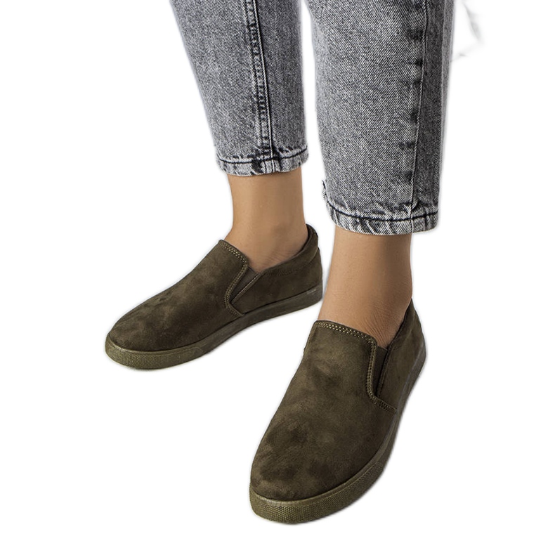 Gröna sneakers i ekomocka från Leroy