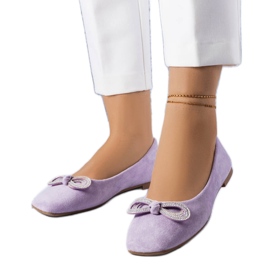 Lila ballerinor med en Gaillou-rosett purpur