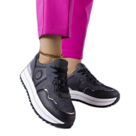 Svarta sneakers med glitterinlägg från Léves