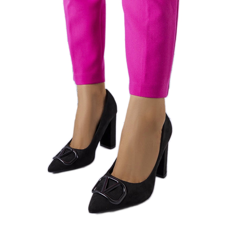 Svarta eleganta pumps från Vinceza