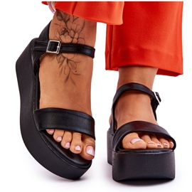 Vinceza Damsandaler på en massiv plattform Svart fodral