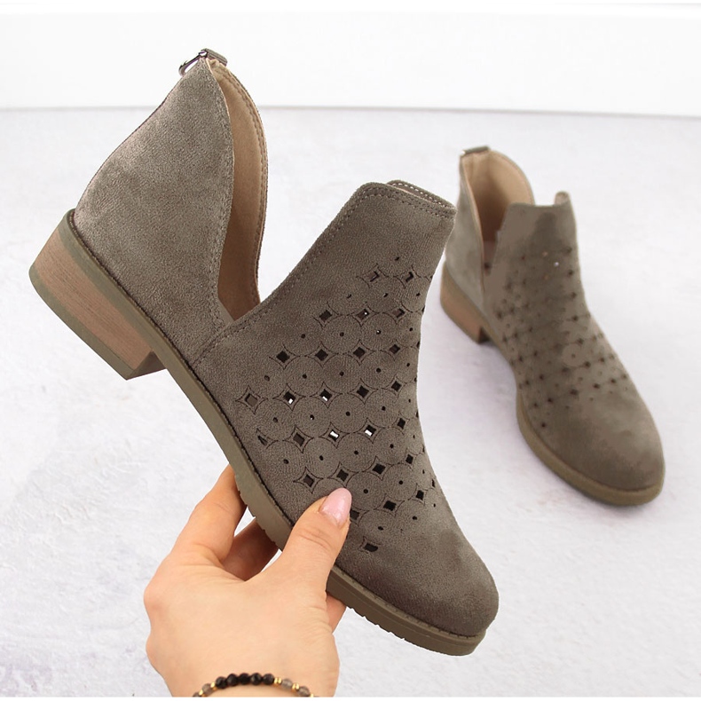 M. DASZYŃSKI Slip-on stövlar i genombruten mocka för kvinnor brun M.Daszyński SA62-102