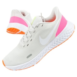 Nike Revolution 5 W BQ3207-007 sportskor vit