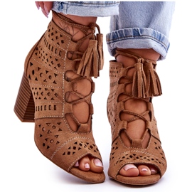 FB1 Camel Letya genombrutna stövlar med hög klack beige