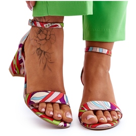 FB1 Beige och Quincy blå mönstrade sandaler i satin med låg klack brun