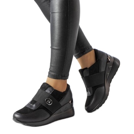 Evento Svarta slip-on wedge sneakers från Skips