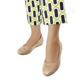 Beiga ballerinor med låg kil från Sylvia brun