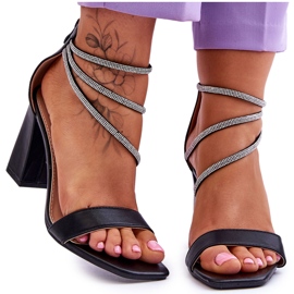 Fashionabla sandaler med zirkoner Svart Carma