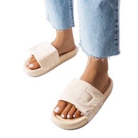 BM Beiga tofflor med kardborre från Aleron beige